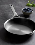 BRA Тиган от неръждаема стомана 28 см "Titanium One" -