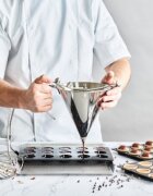 de Buyer KWIK PRO автоматична бутална фуния за дозиране на тесто със стойка 1