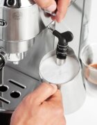 DeLonghi Ръчна еспресо машина 1300W "Dedica" сребърен цвят - De'Longhi