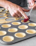 Kitchen Craft Форма за мъфини 12 вдлъбнатини стомана 315 x 24 см -