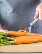 Kitchen Craft Прибор от неръждаема стомана за белене на плодове/зеленчуци 18 см - о