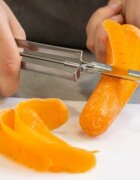 Kitchen Craft Прибор за белене на плодове/зеленчуци с въртящо се острие - от Kitchen