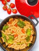 Kitchen Craft Тенджера от въглеродна стомана за варене на паста 4л червена - от Kit