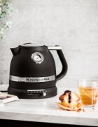 KitchenAid Електрическа кана Artisan 1.5L цвят "Cast Iron Black" - марка Kitchen