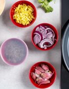 KitchenAid Комплект от 4 купи с капак пластмасови "Empire Red" - марка Kitchen
