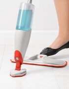OXO 2-в-1 'Spray Mop' с дозатор за пръскане "Good Grips" -