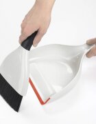 OXO Поставете метла и лопатка "Good Grips" -