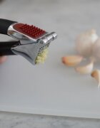 OXO Преса за чесън 18 см цинк -