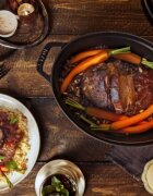Staub Овален съд за готвене Cocotte чугун 33см/6.7л Black -