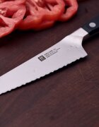 Zwilling Нож на готвача назъбено острие 14 см Pro -