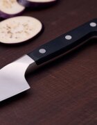 Zwilling Нож Santoku 18 см << Pro>> -
