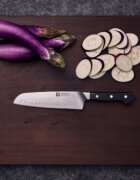 Zwilling Нож Santoku 18 см << Pro>> -