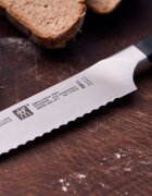 Zwilling Нож за хляб 20 см Pro -