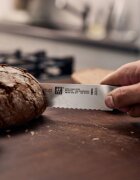 Zwilling Нож за хляб 20 см Pro -