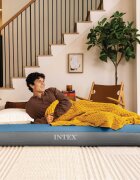INTEX Въздушно легло с помпа 152 x 203 x 25 см Тъмносин и сив
