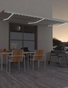 vidaXL Автоматичен сенник LED и сензор за вятър 600x300 см кремав