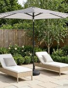vidaXL Градинен чадър с LED светлини и основа 270 x 270 см Полиестер