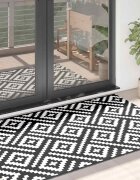 vidaXL Килим за открито ARAKIL бяло и черно 120x180 см PP