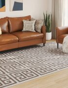 vidaXL Килим за открито и закрито къс косъм шарен 190x300 см