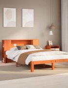 vidaXL Легло с етажерка за книги без матрак 135x190 см бор масив