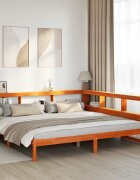 vidaXL Легло с етажерка за книги без матрак 200x200 см бор масив
