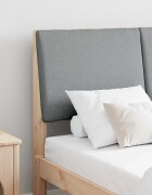 vidaXL Тапицирана табла Светлосиво 120 cm Солидно борово дърво