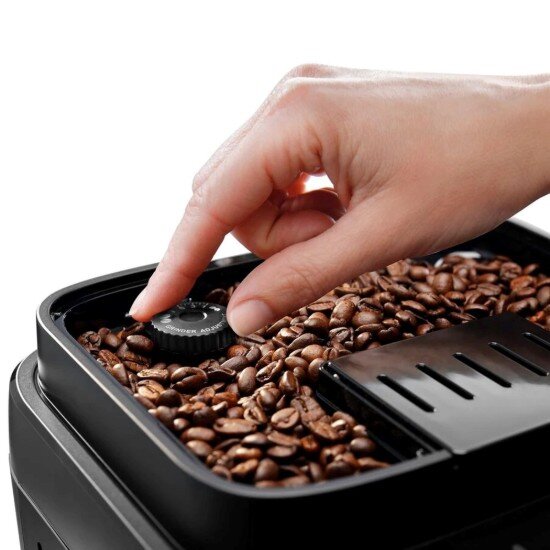 DeLonghi Автоматична еспресо машина 1450W "Magnifica Evo" сребриста - DeLong