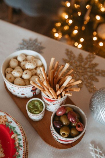 Easy Life Комплект 4 порцеланови купи с дървен поднос за сервиране "Nutcracker