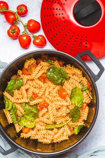 Kitchen Craft Тенджера от въглеродна стомана за варене на паста 4л червена - от Kit