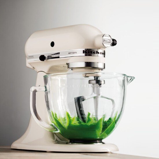 KitchenAid Гъвкаво гребло за пасиране за 43 L и 48 L купа изработено от метал