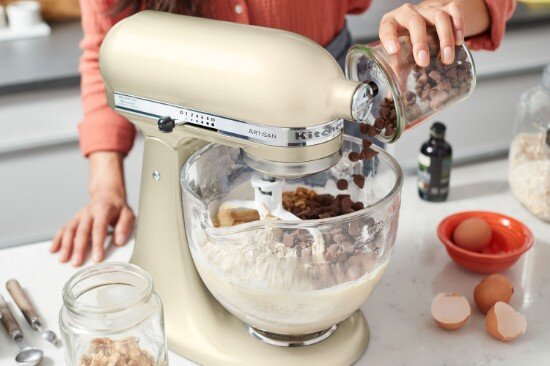 KitchenAid Стационарен миксер "Artisan" с купа 48 л модел 125 "Almond Cream"