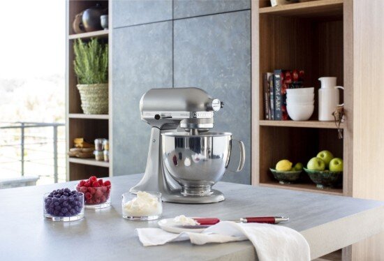 KitchenAid Стационарен миксер "Artisan" с купа 48 л модел 125 "Contour Silver