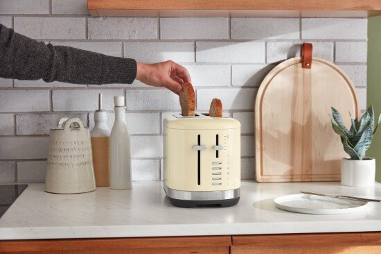 KitchenAid Тостер 2 слота 980 W Almond Cream -