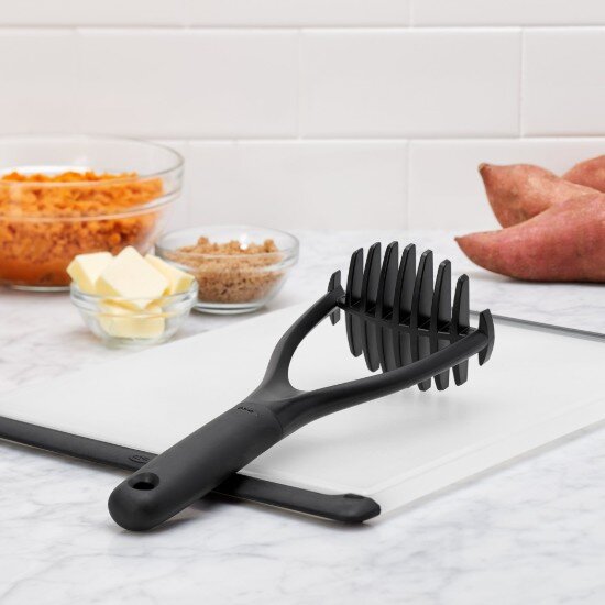 OXO Картофено пресо пластмасова 28 см "Good Grips" -