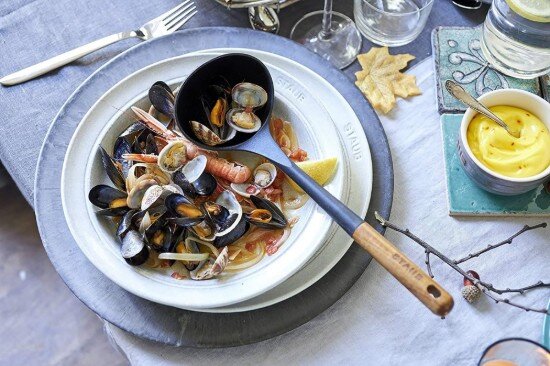 Staub Черпак за супа силикон 31 см -