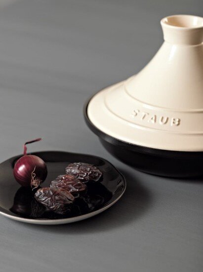 Staub Чугунен Tajine с керамичен капак 28 см -