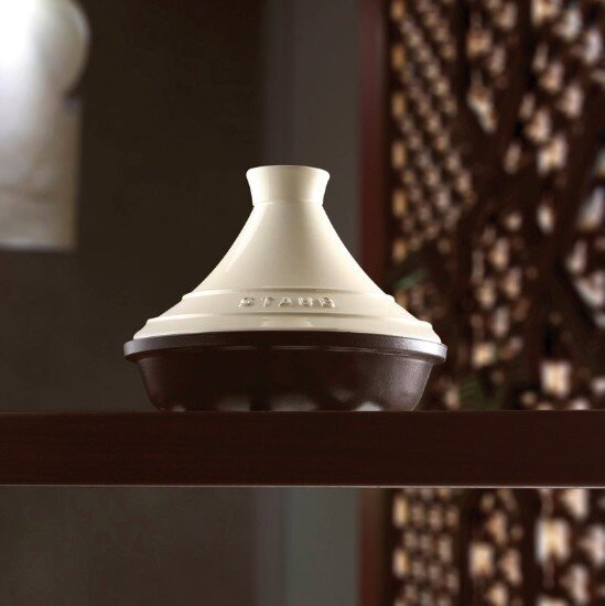 Staub Чугунен Tajine с керамичен капак 28 см -