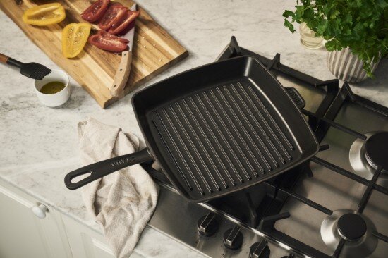 Staub Квадратен грил тиган чугун 30см Black -