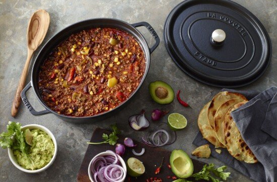 Staub Овален съд за готвене Cocotte чугун 31см/5.5л Black -
