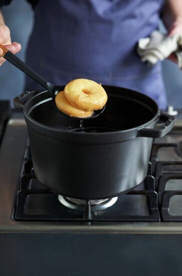 Staub Решетъчна лъжица силикон 31 см -