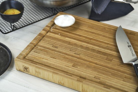Zwilling Дъска за рязане бамбук 42 х 31 см дебелина 3 см -