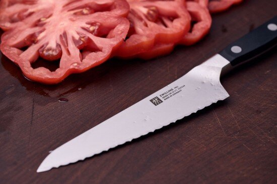 Zwilling Нож на готвача назъбено острие 14 см Pro -