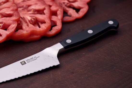 Zwilling Нож на готвача назъбено острие 14 см Pro -
