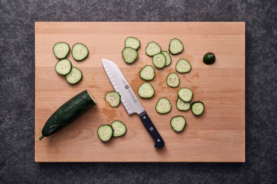 Zwilling Нож Santoku 18 см Gourmet -