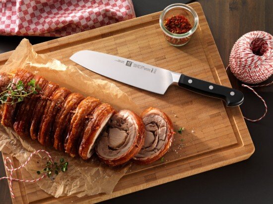 Zwilling Нож Santoku 18 см << Pro>> -