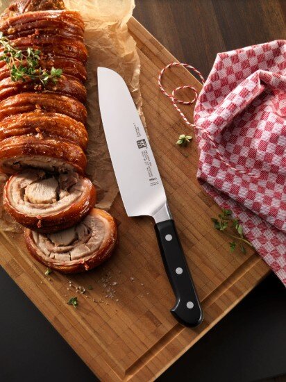 Zwilling Нож Santoku 18 см << Pro>> -