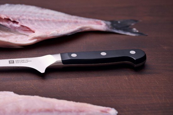Zwilling Нож за филе 14 см << Pro>> -