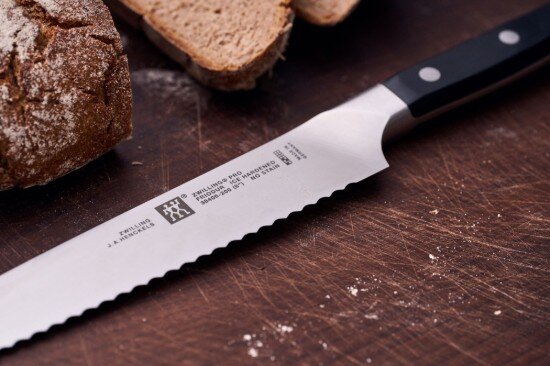 Zwilling Нож за хляб 20 см Pro -