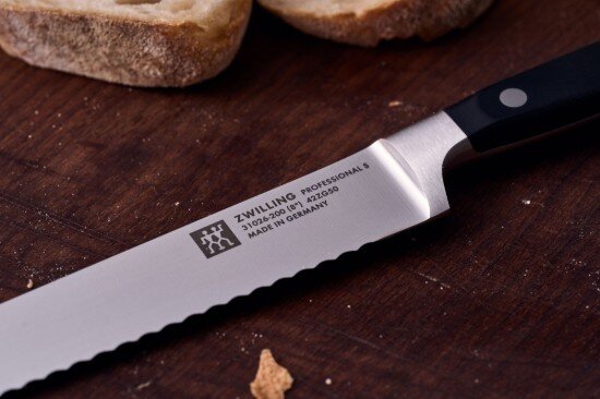 Zwilling Нож за хляб 20 см <<Professional S>> -