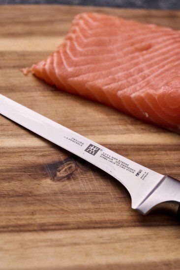 Zwilling Нож за обезкостяване 14 см <<TWIN Four Star>> -